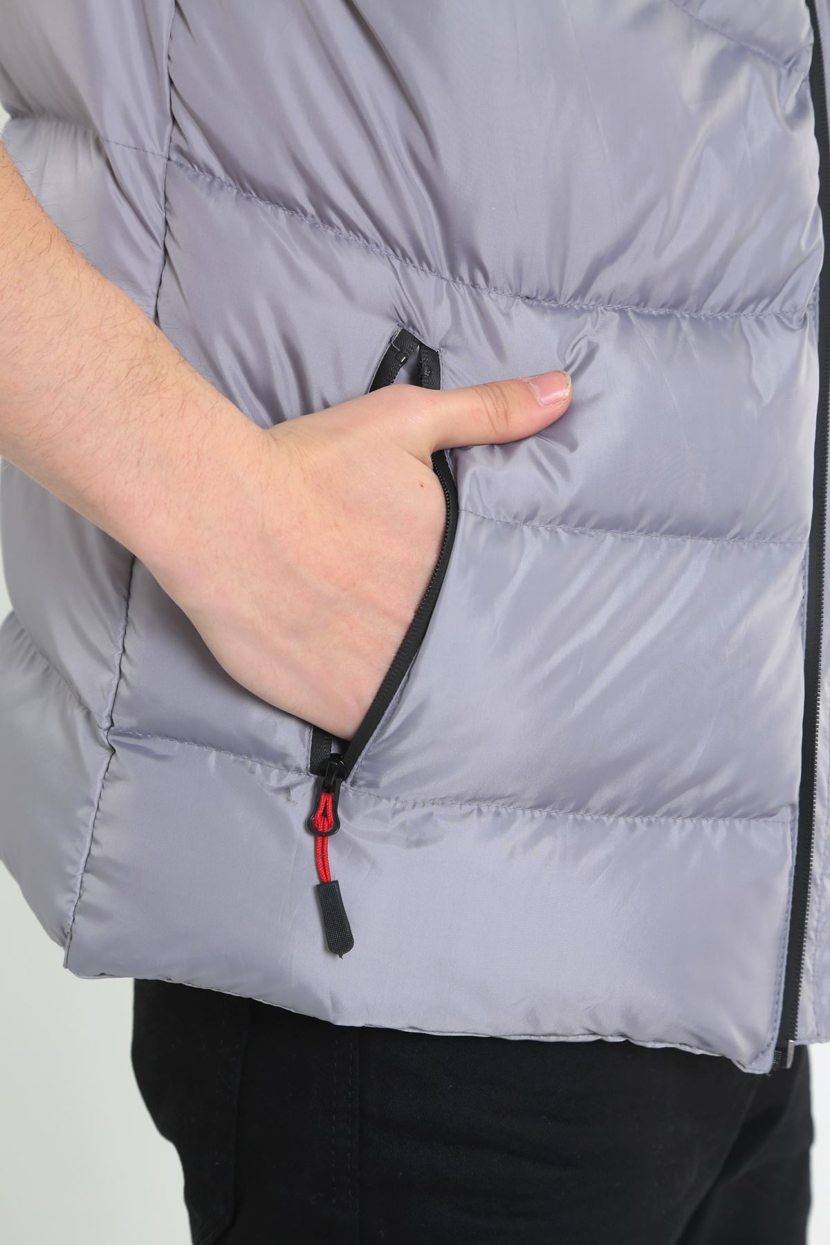 Erkek Dik Yaka Gri Şişme Yelek 