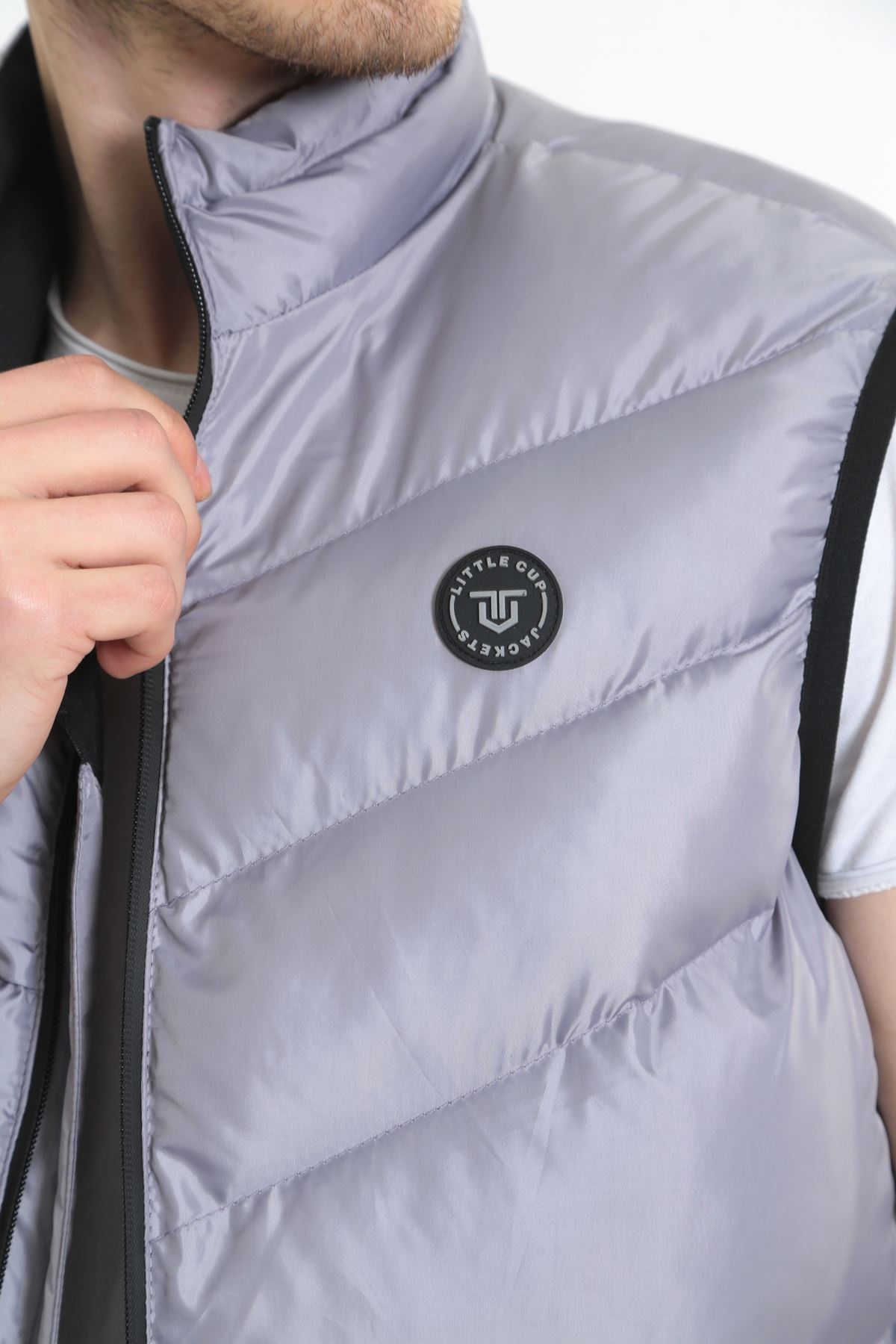 Erkek Dik Yaka Gri Şişme Yelek 