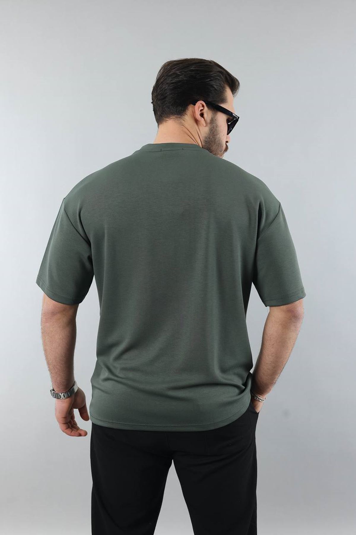 Erkek Yeşil Regular Fit Yumuşak Doku Basic Modal Penye Tişört