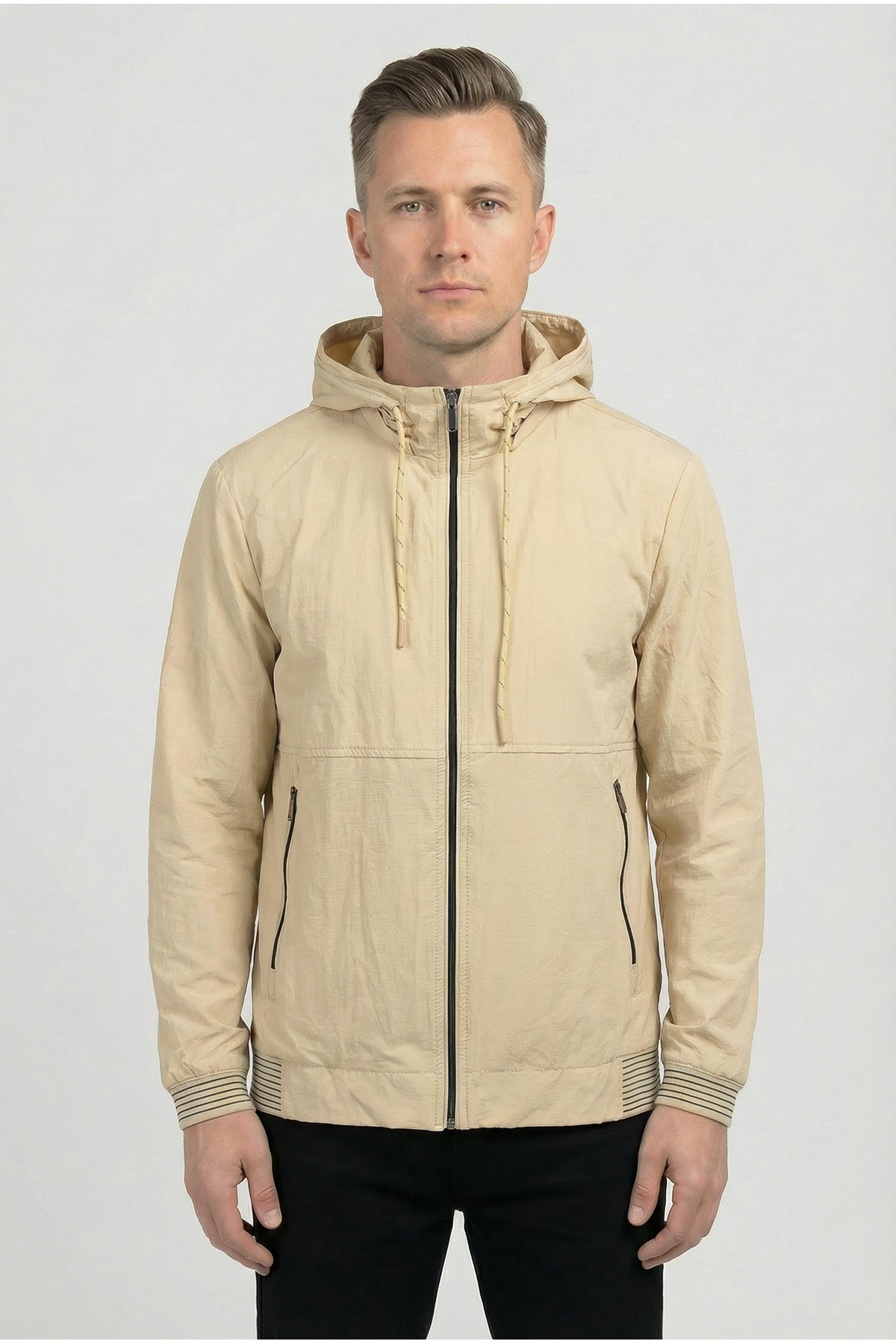 Erkek Relaxed Teknik Kumaş Çıkarılabilir Kapüşon Baharlık & yağmurluk Krem Spor Ceket 