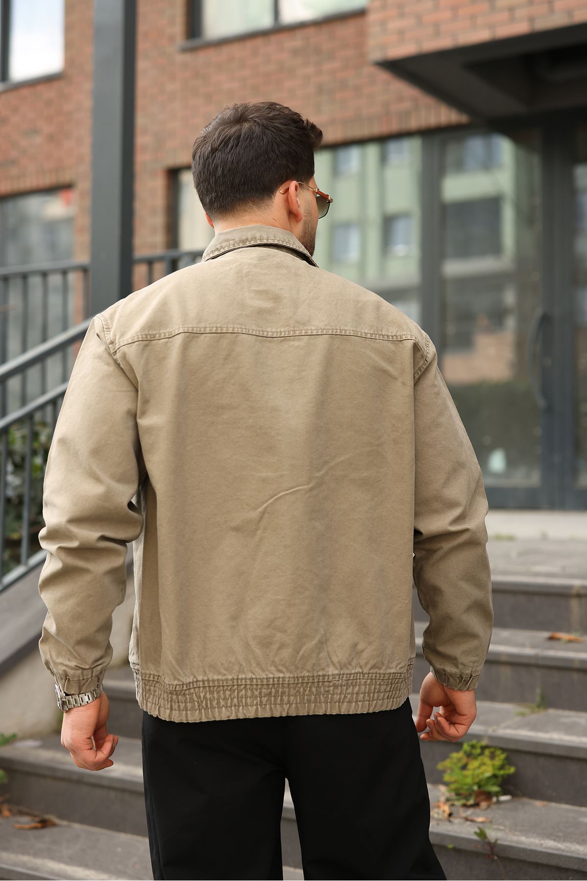 Мужская джинсовая куртка-бомбер оверсайз цвета хаки, стираная модель на молнии