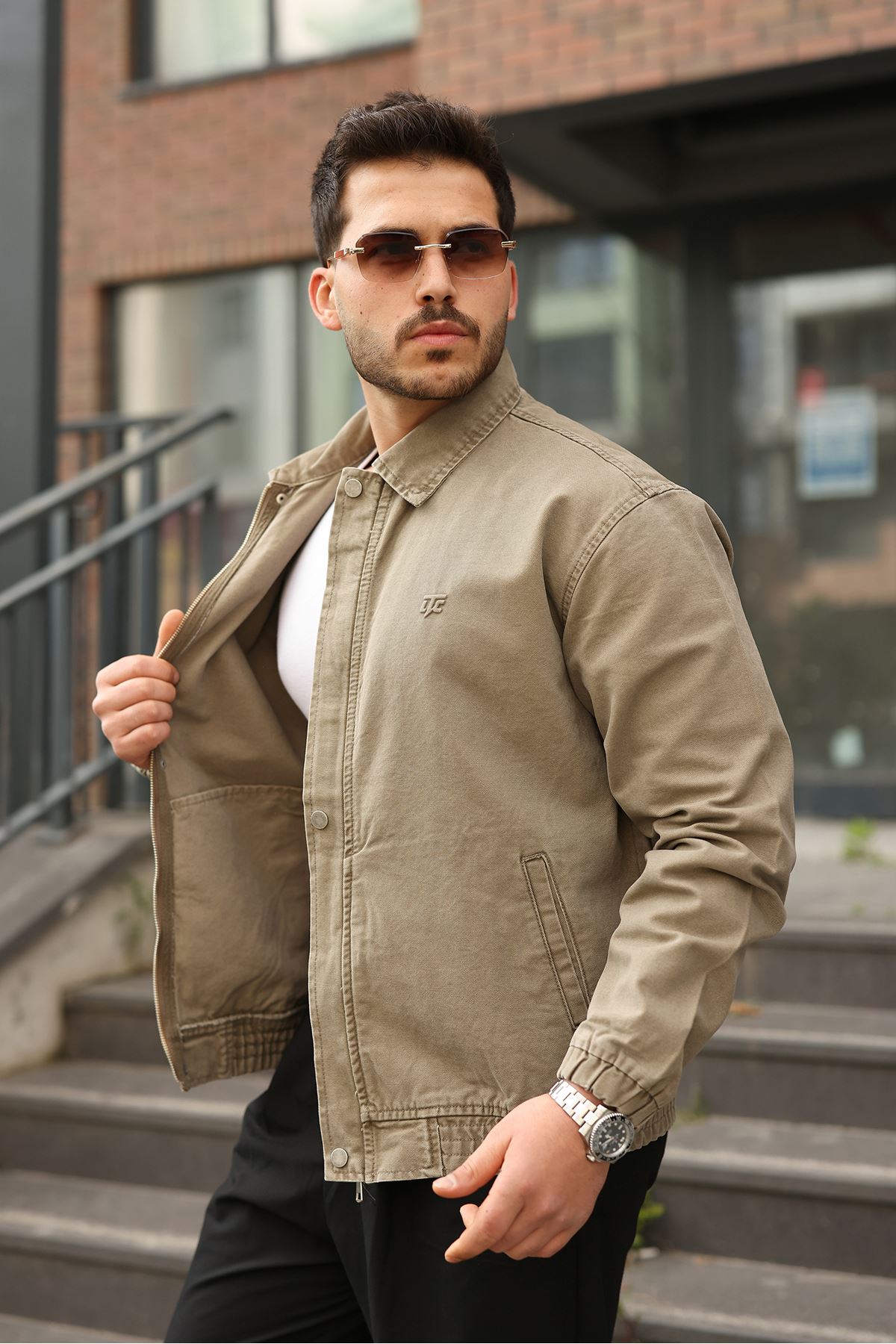 Мужская джинсовая куртка-бомбер оверсайз цвета хаки, стираная модель на молнии