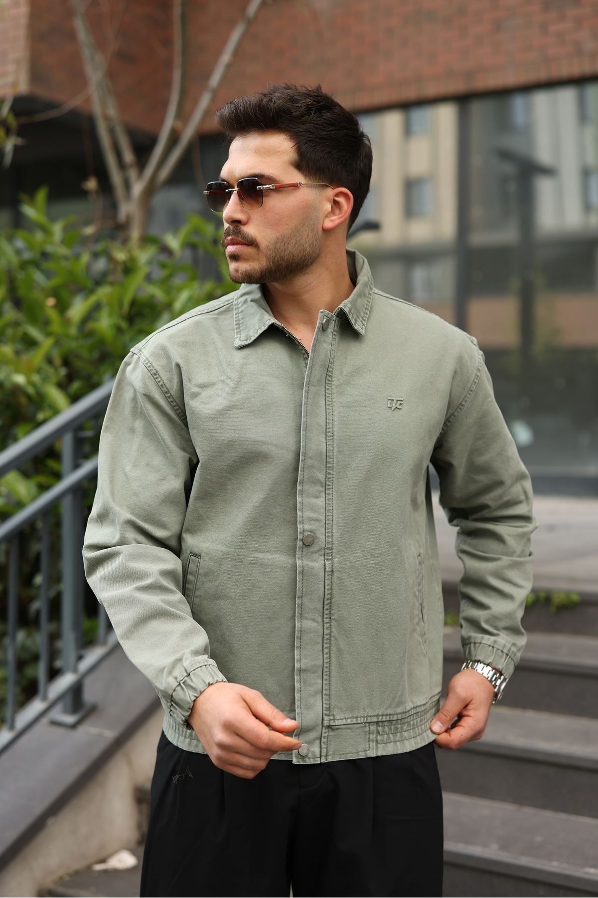 Erkek Regular Fermuarlı ve Çıtçıtlı Haki Kanvas Ceket